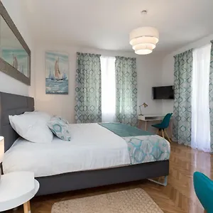 deluxe-suite-navis.hotelinzadar.com/
